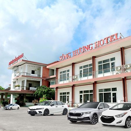 Song Huong Hue Hotel Bagian luar foto