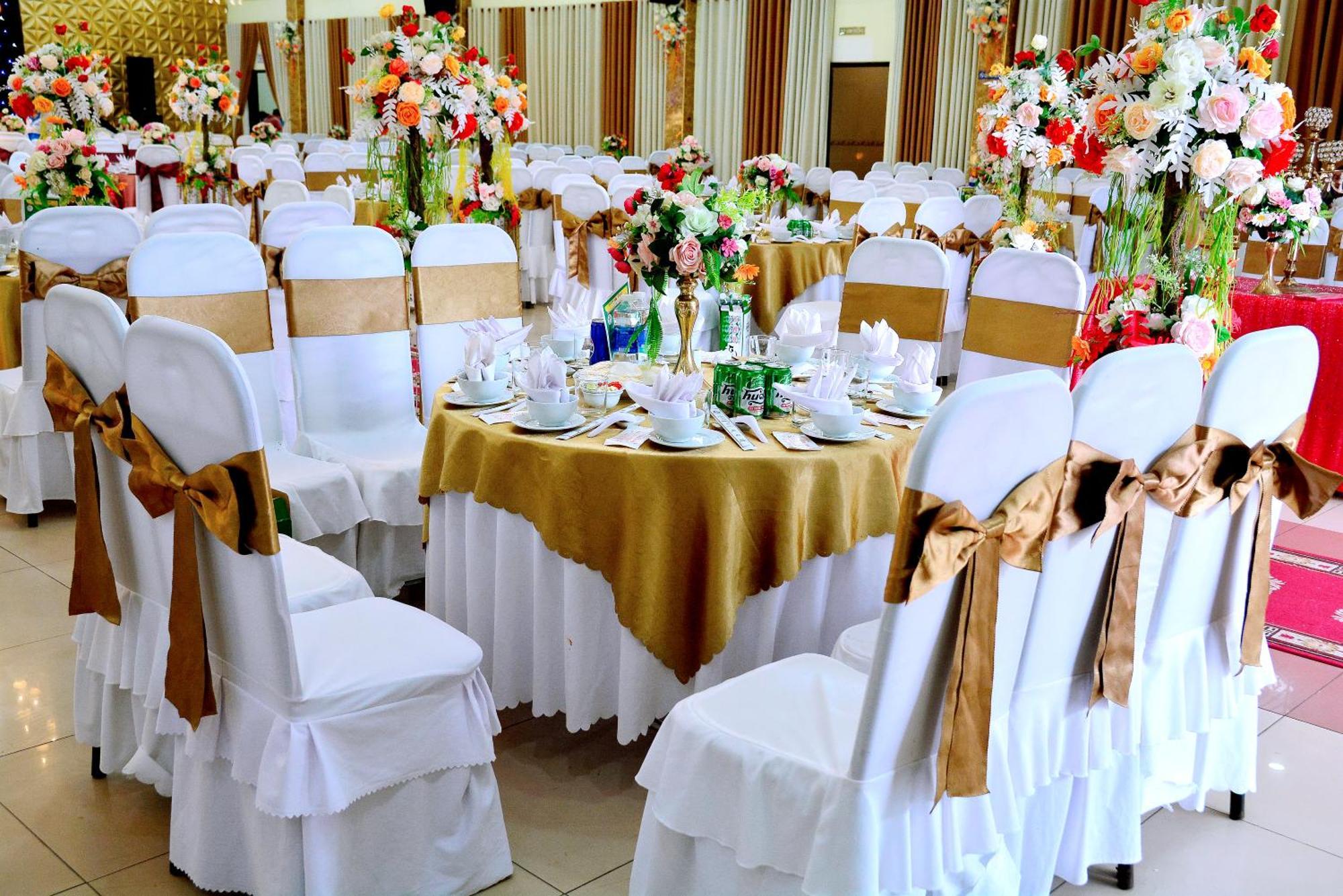 Song Huong Hue Hotel Bagian luar foto