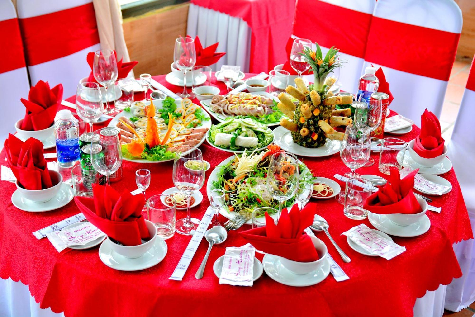Song Huong Hue Hotel Bagian luar foto