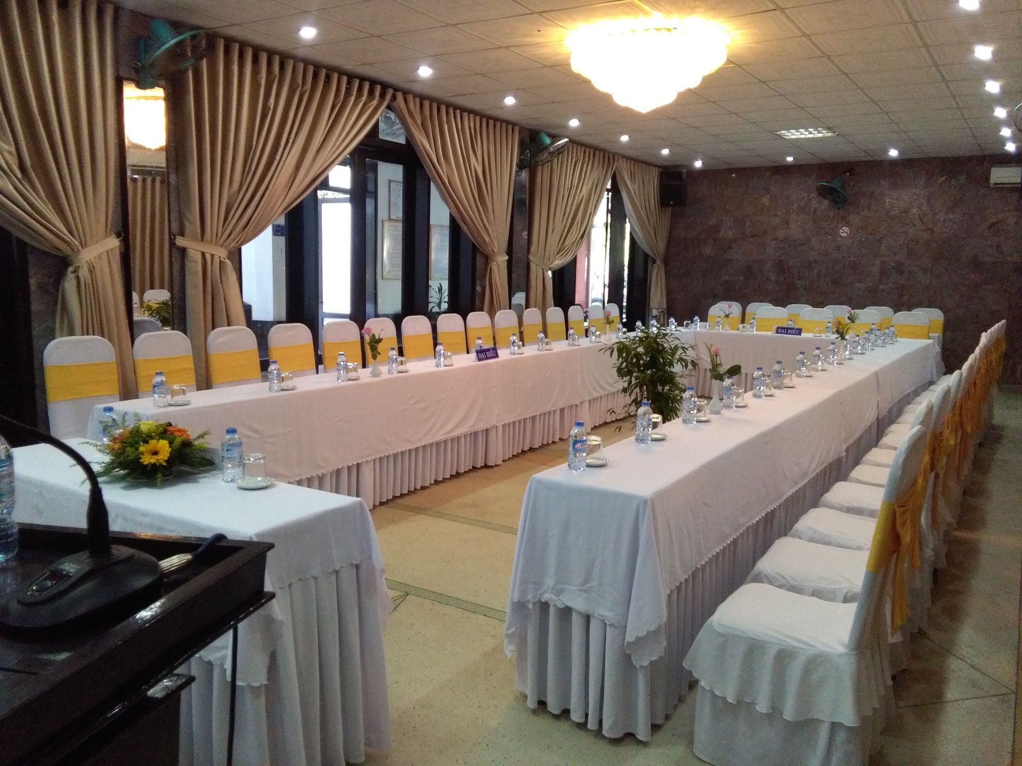 Song Huong Hue Hotel Bagian luar foto